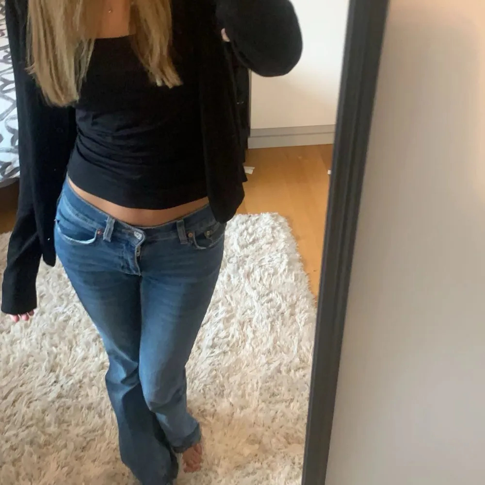 Bara testat dom. Nya utan prislapp! Skriv för flera bilder. Säljer dom då jag inte tyckte jag passade i färgen💕. Jeans & Byxor.