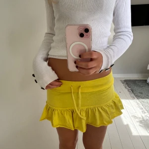 Minikjol - Sjukt snygg minikjol!