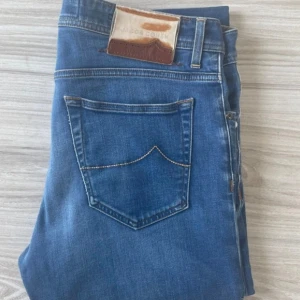 Jacob cohën jeans - Säljer dessa tvär feta jeansen från Jacob cohën i modellen 622💯💯skick är 10/10 och storleken är 34👍👍ko för prisförslag byte mm👍