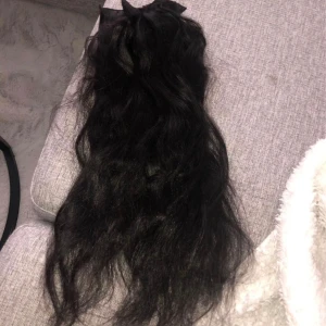 löshår - säljer 2 paket löshår 50cm ord pris 1000kr