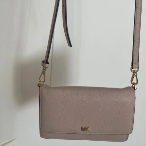 Michael kors bag - En gammal micheal kors väska som inte kommer till användning, pris kan diskuteras 