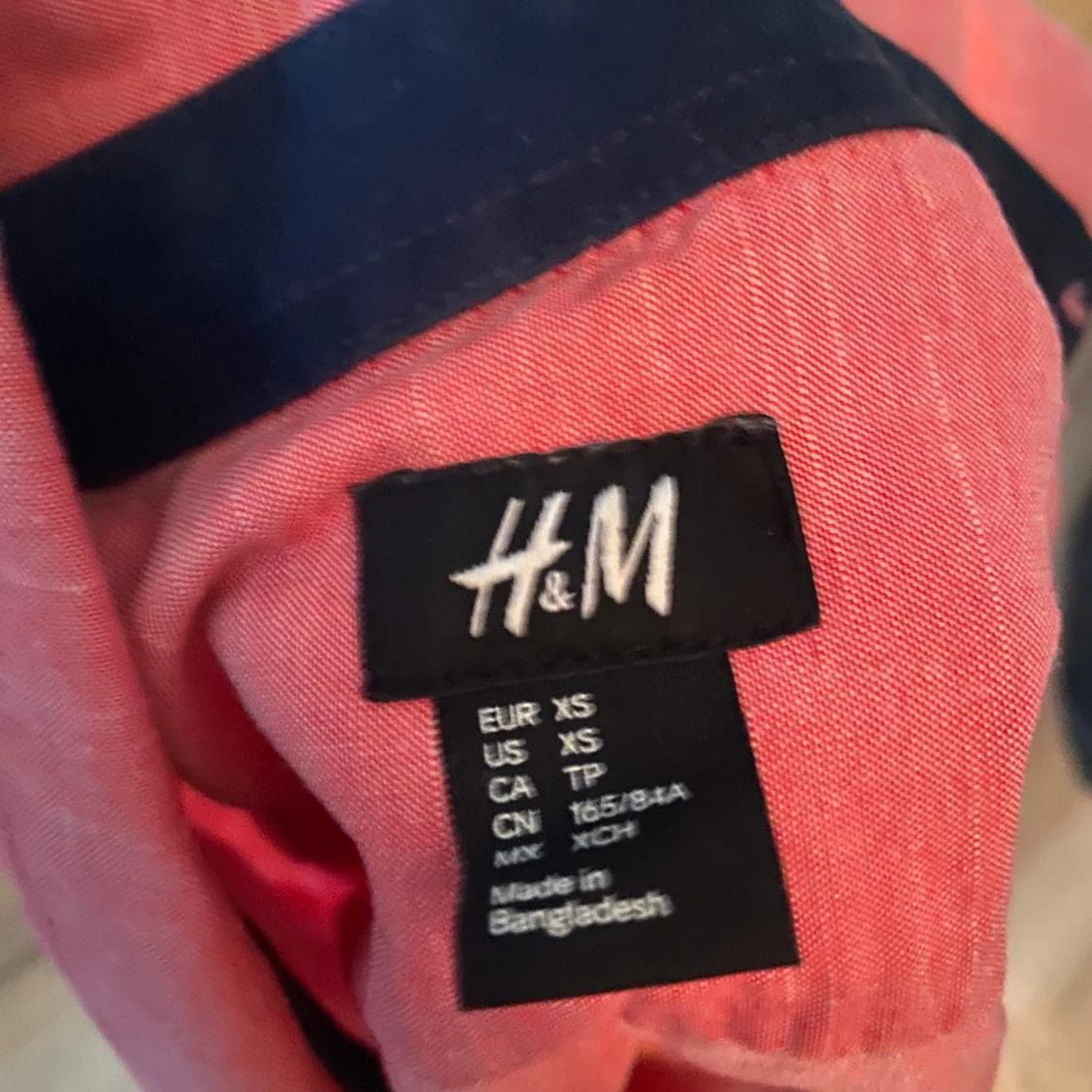 Röd/rosa skjorta från H&M - 2