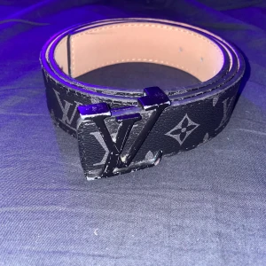 Fint svart bälte - Gansla bra skicl inte så använd