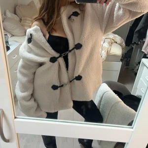 teddyjacka - helt ny jacka. Storlek s❤️