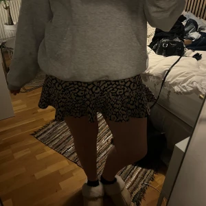 Leopard kjol - Använd en gång 