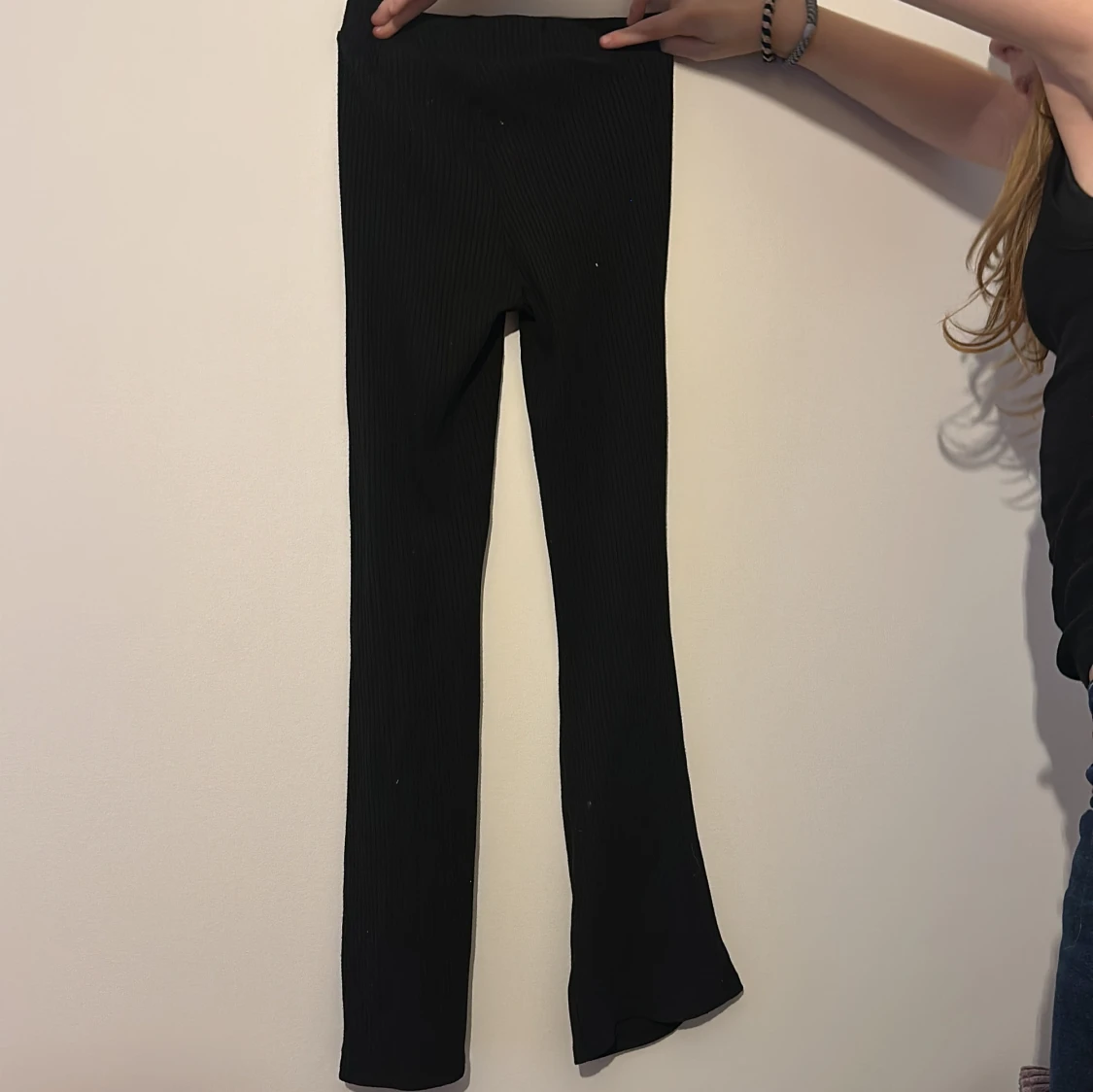 Svarta ribbade byxor från H&M