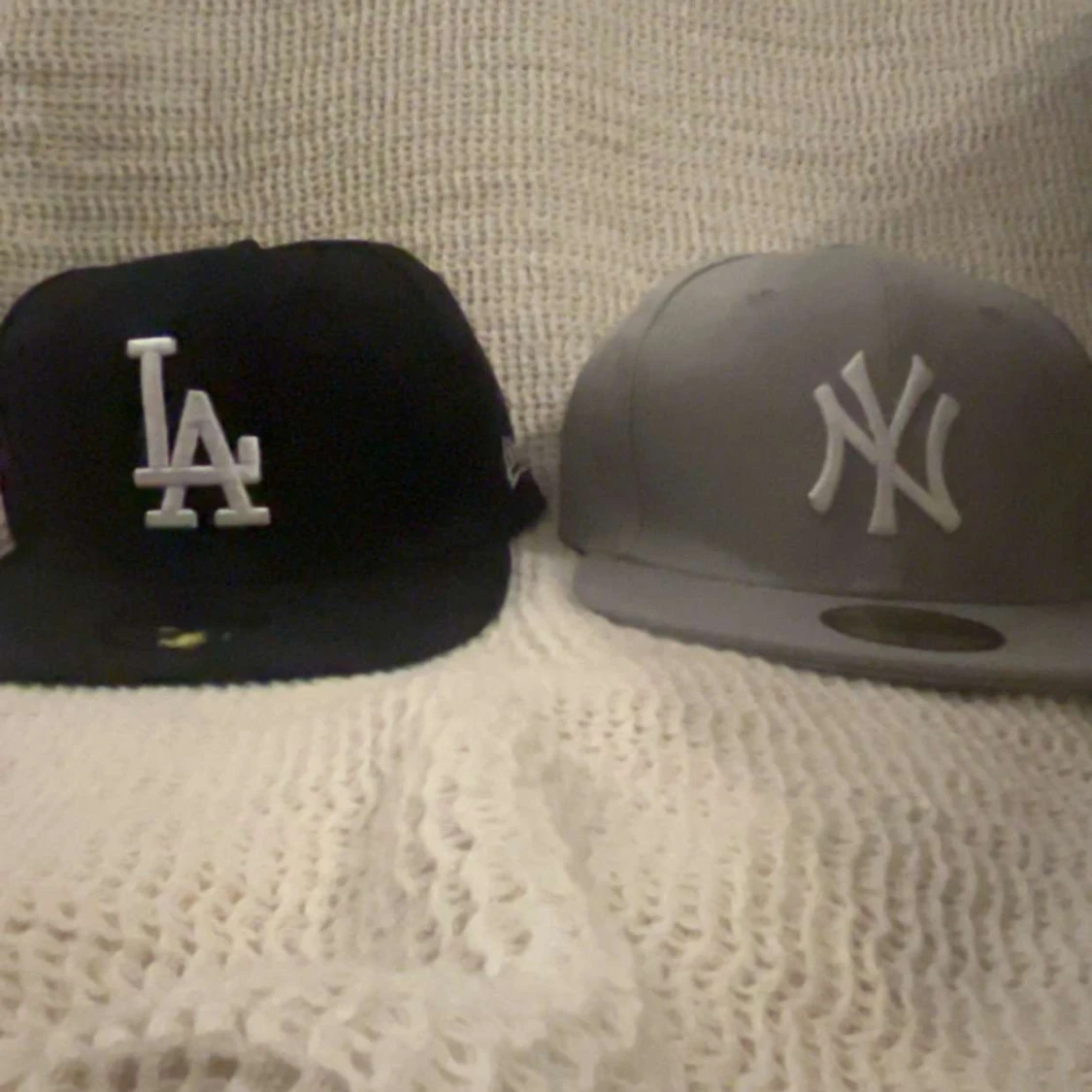 Svart och grå keps från New Era (7” 5/8)