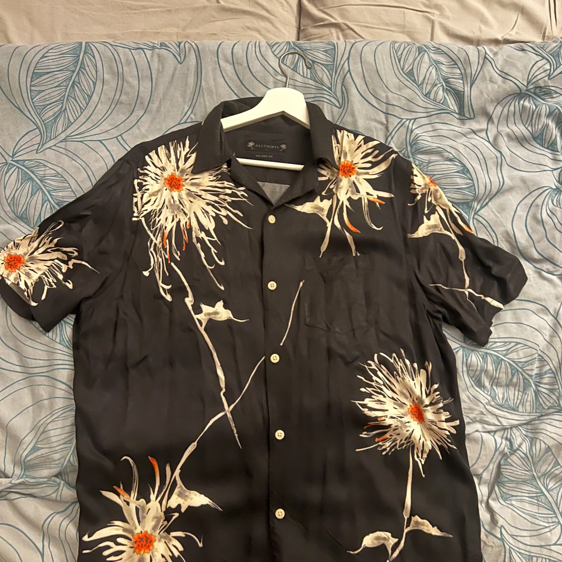 En kortärmad skjorta - 90