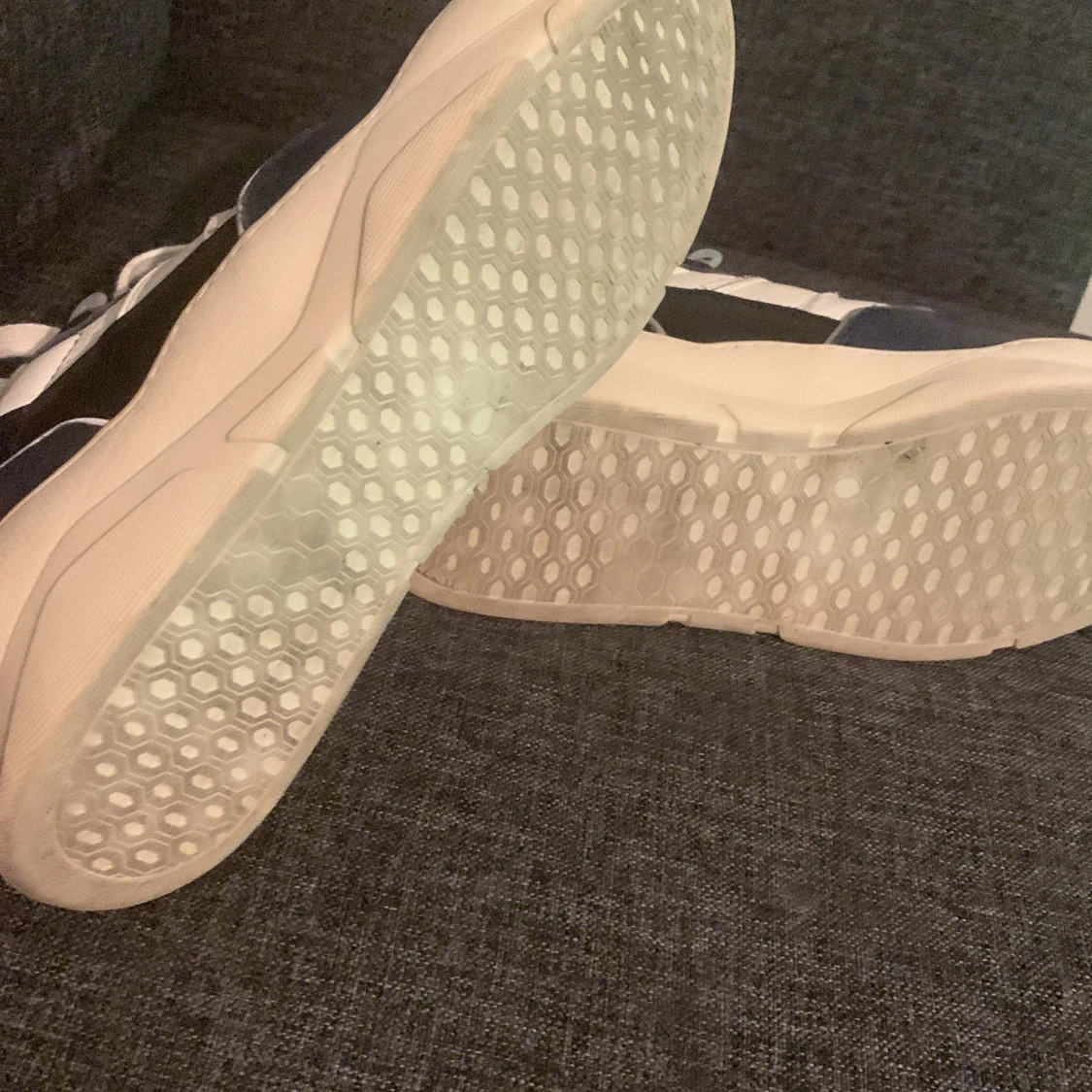 Svartvita sneakers från AMI Paris - 91