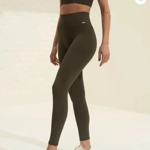 Aim’n träningstights - Aim’n gröna ribbade tights💕