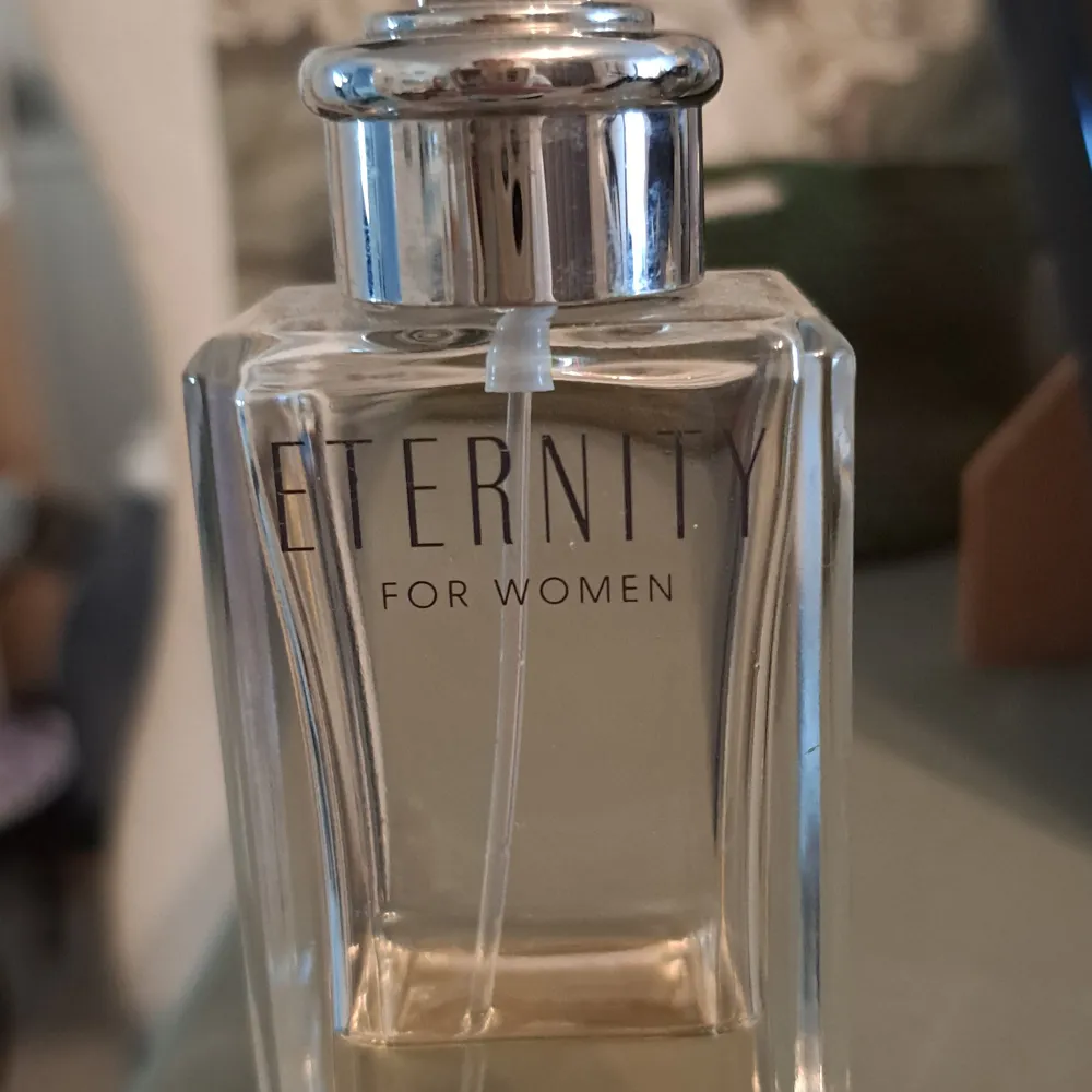 Gillar inte doften tyvärr. Calvin klein eternity eau fresh 50 ml flaska, 1/3 kvar typ se bild.. Parfym.