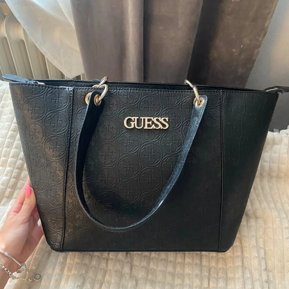 Guess väska - 90
