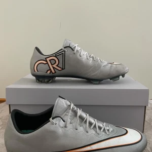 Köp inte ni kommer inte få dem  - Tja 