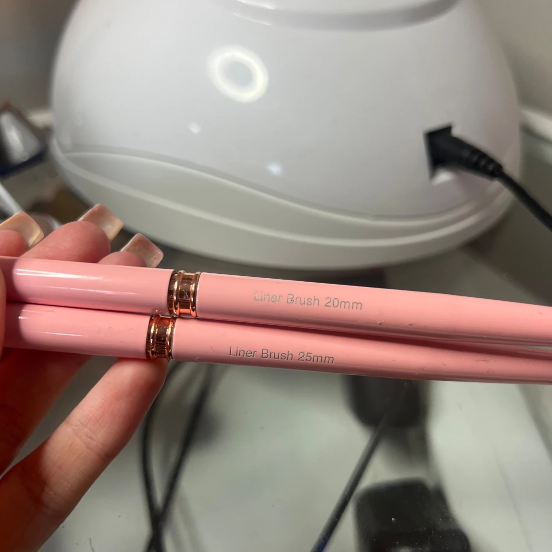 Två liner brushes  - 90