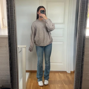 ✨Stickad tröja ✨ - Stickad tröja i bra skick ❣️storlek L i lapp men passar mig som normalt har S