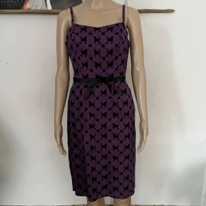 Retro vintage rockabilly 40-tal 50-tal 60-tal klänning Collectif  - Inget att anmärka på 