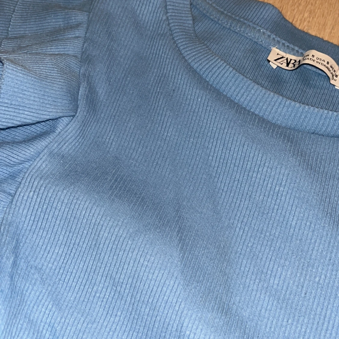Blå ribbad topp från Zara - 92