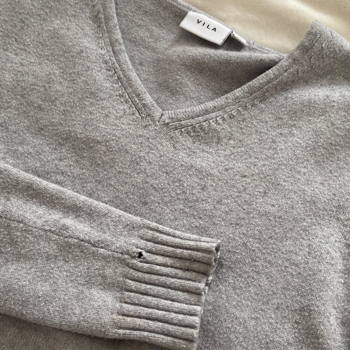 V ringad grå stickad - 43