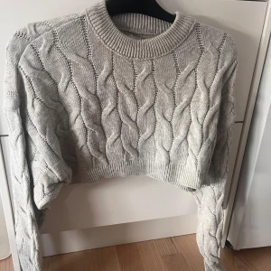 Kort grå topp - Grå kort topp