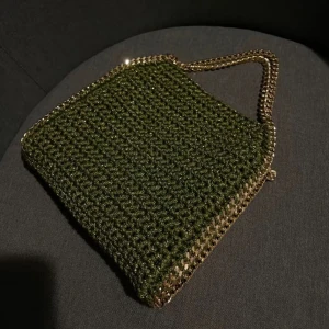 Falabella väska - Gör dessa väskor på beställning och det finns massa färger att välja mellan!💓 All information hittar du på @catricewear på Instagram