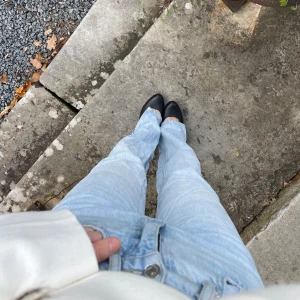 Ljusblå jeans från Perfect Jeans - Säljer ett par ljusblå jeans från Ginotricot. Superfina, men säljer då de tyvärr inte passar mig i storleken. Kontakta för fler bilder eller frågor 💖