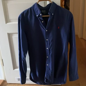 Polo Ralph Lauren Skjorta - Fin Ralph Lauren skjorta. Storlek L. DM vid funderingar. BVSA