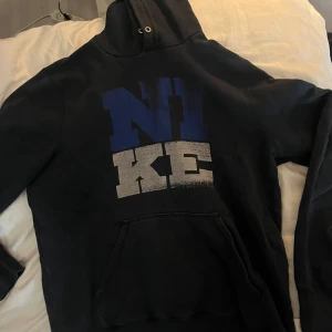 Nike Hoodie  - Nike hoodie i storlek s/m