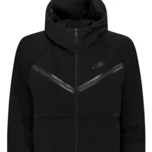 Svart jacka från Nike - Säljer en snygg och stilren svart jacka från Nike. Passar XL/L. Jackan är långärmad och har en diskret Nike-logga på bröstet. Möjlighet till uppmötning i hela skåne, samt frakt. Helt nytt skick, nypris 1300:- kr.