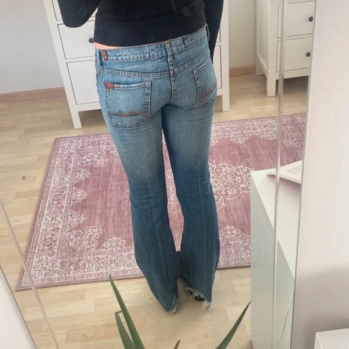 Snygga lågmidjade jeans  - 90