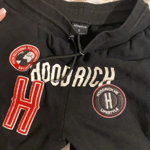 Hoodrich - Bra skick, sköna, varma 