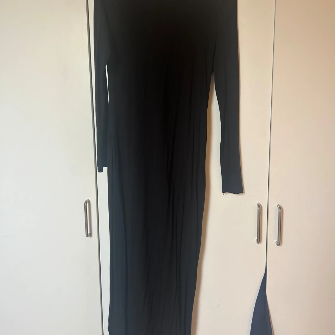 Svart långklänning