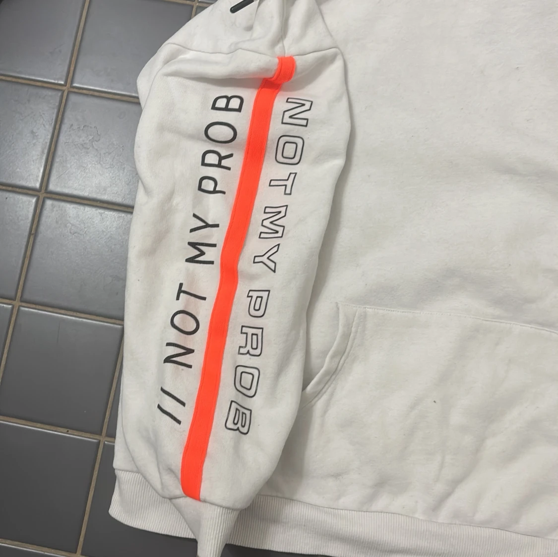 Vit hoodie från FB Sister - 1