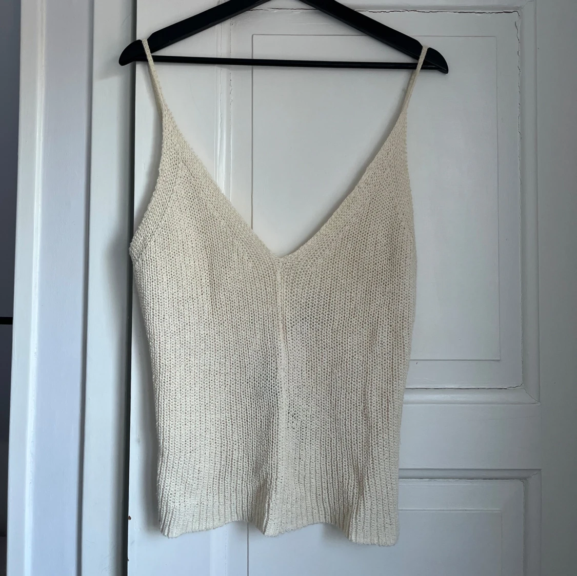 Beige stickad linnetopp