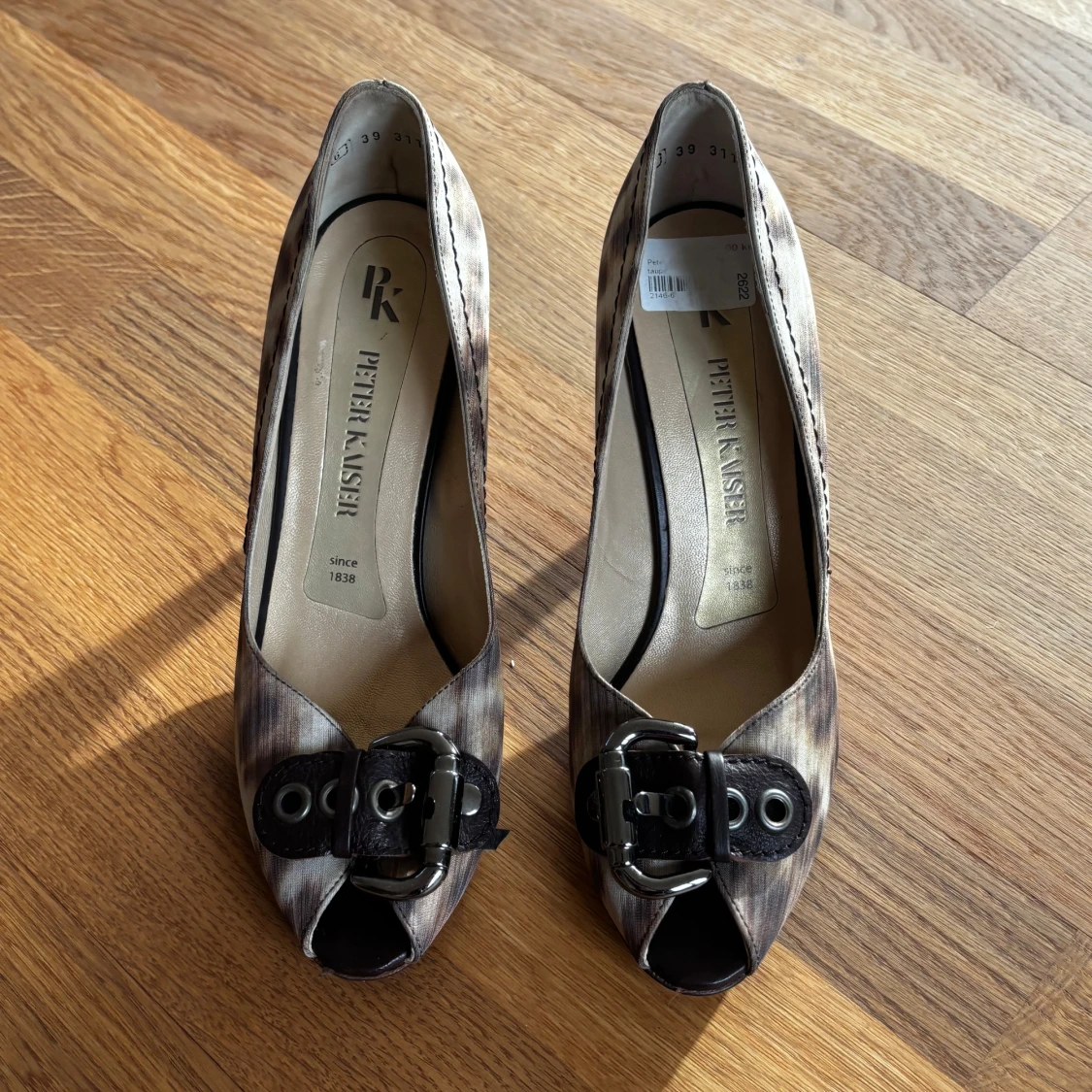 leopardmönstrad klackar från Peter Kaiser - 2