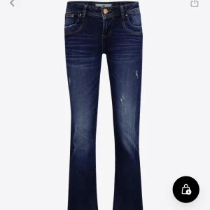 Ltb jeans Valerie - Säljer mina lågmidjade ltb jeans i modellen Valerie. Passar tyvärr inte mig längre, skriv vid eventuella frågor eller funderingar🩷