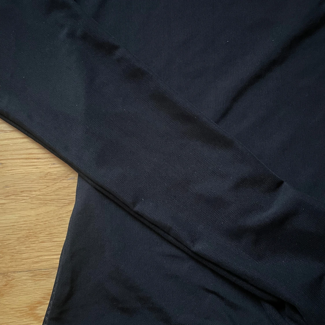 Svart långärmad genomskinlig topp - 91