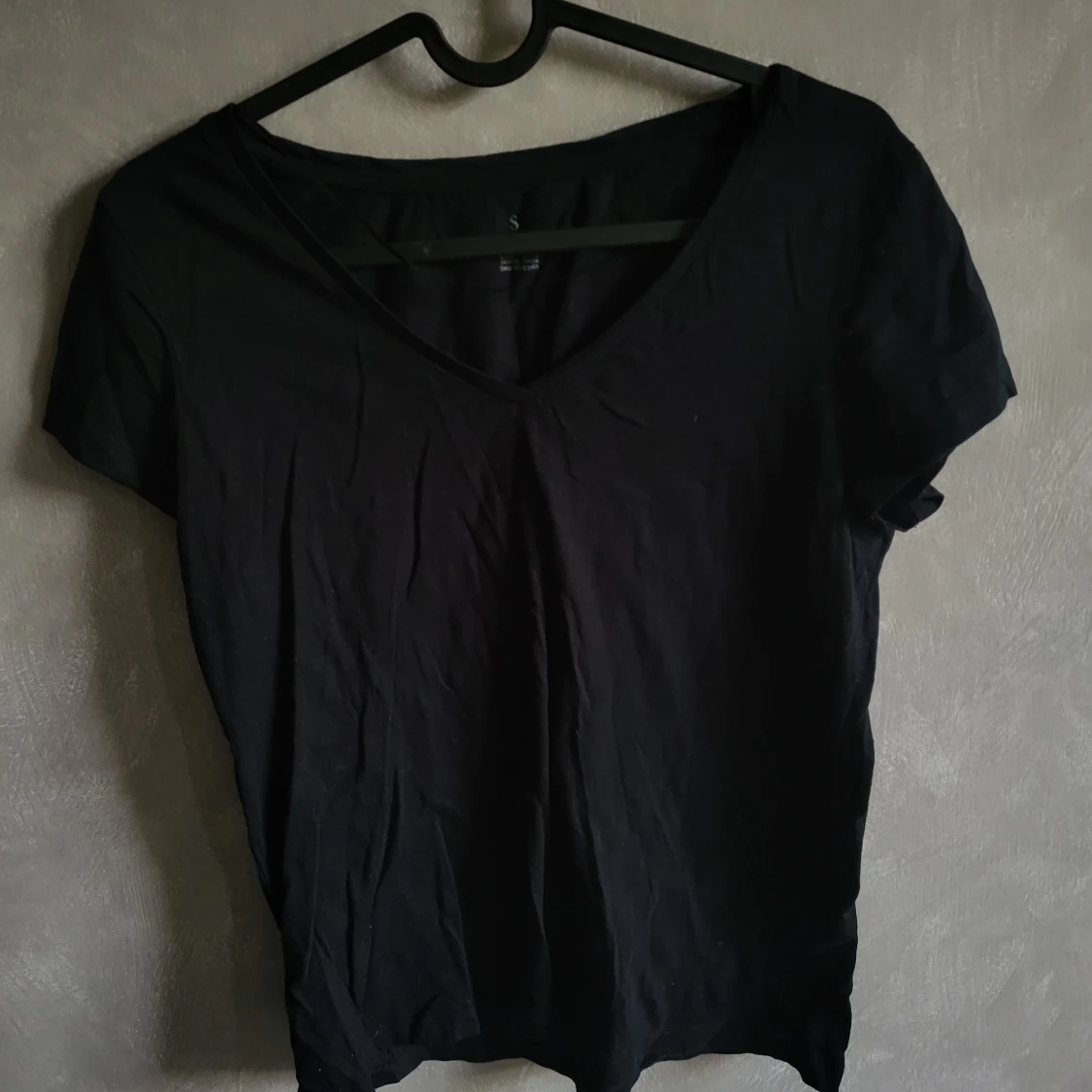 Svart t-shirt från Our Best Basics