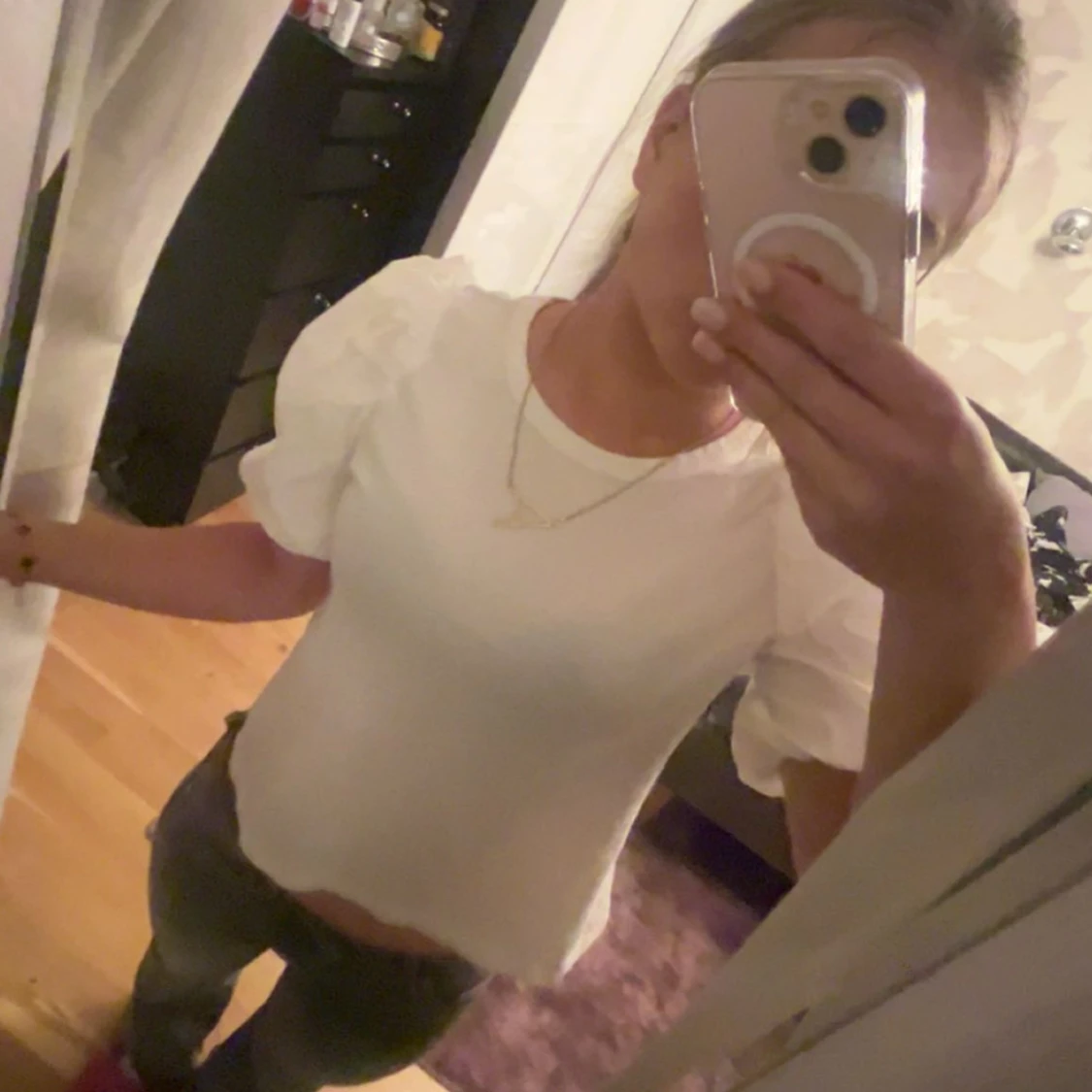 super snygg vit blus med puffärmar från h&m💕 - 1