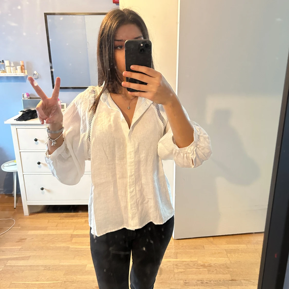 Linne/blus med detaljer