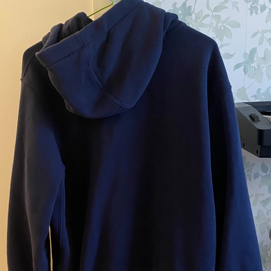 Mörkblå hoodie från Nike - 90