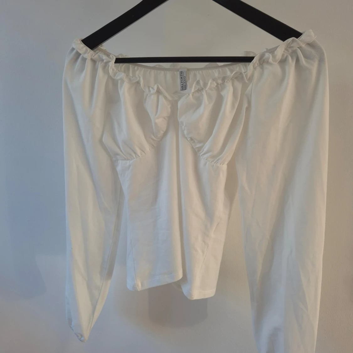 Vit offshoulder topp från Chiara Forthi - 90