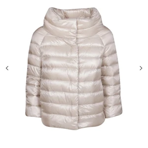 SÖKER HERNO JACKA - !SÖKER! Herno jacka, vilken färg som helst!! 