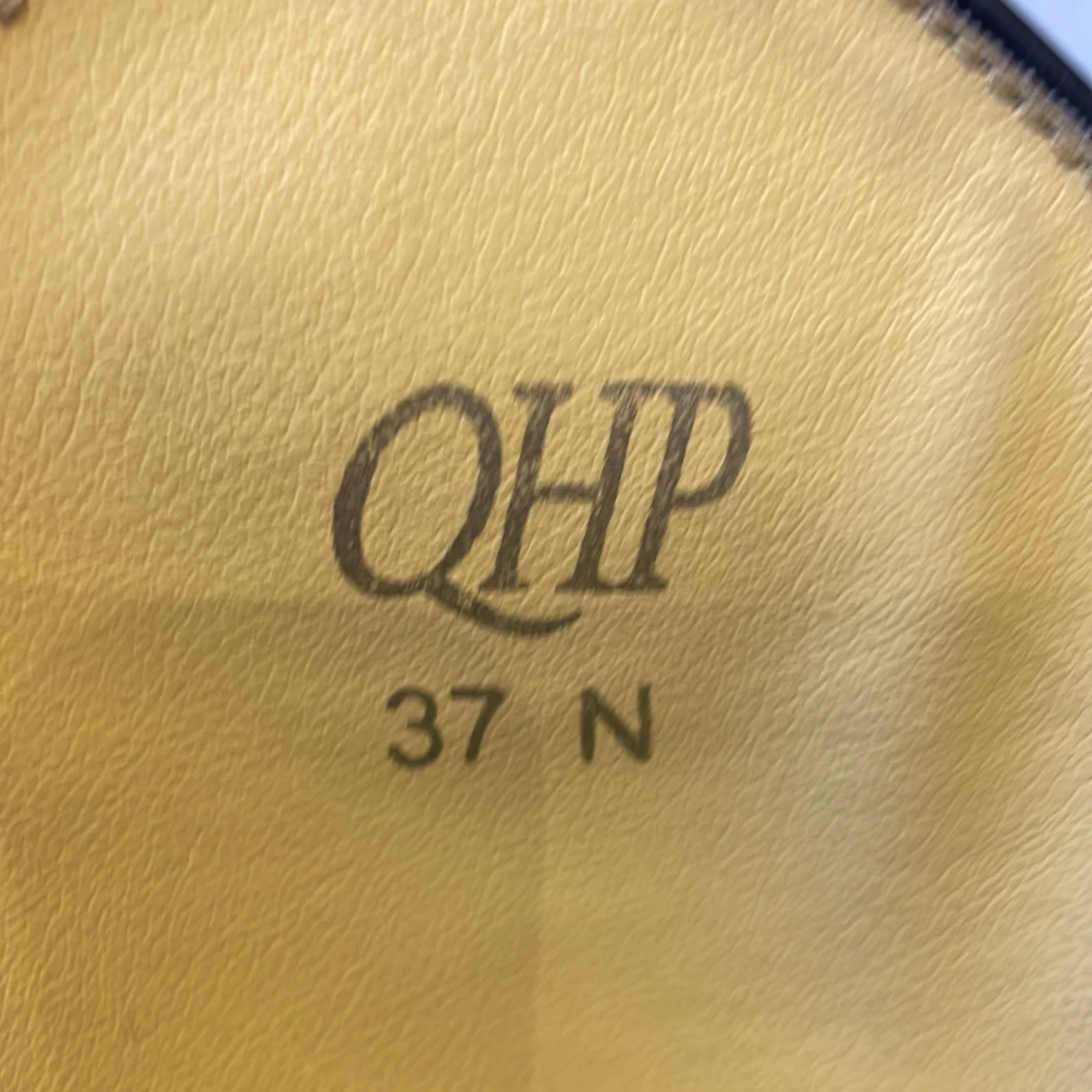 Svarta ridstövlar med diamanter på  - 93