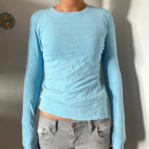 Topp - Jättefin topp från Zara som jag knappt använt❤️🥰 är i storlek L men sitter bra på mig som har S!