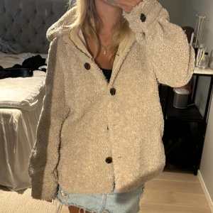 Teddy jacka  - Såå fin o mke bra skick. 