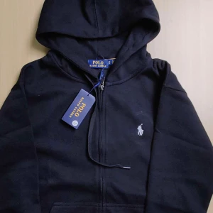 Svart hoodie från Polo Ralph Lauren - Helt ny polo zip 