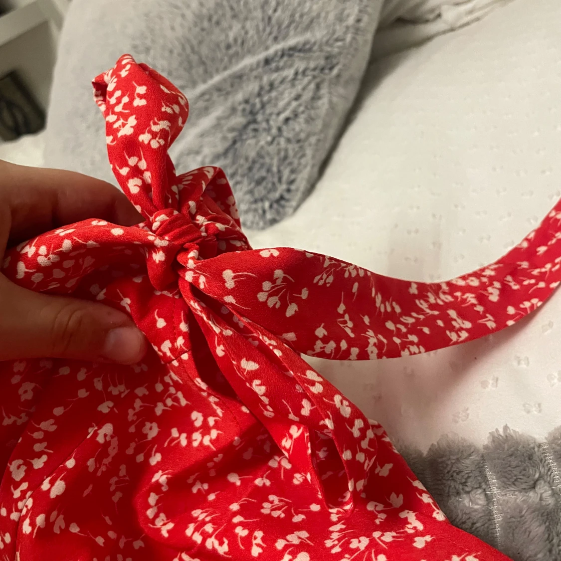 Röd blommig klänning från Lindex - 3