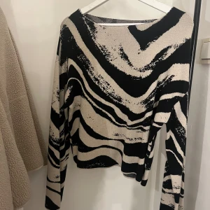 Tröja - Superfin tröja som knappt är använd. 