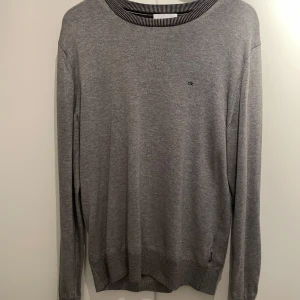 Calvin Klein - Cotton Silk Blend (M) - Använd någon enstaka gång, är för liten för mig så därför säljer jag den. 