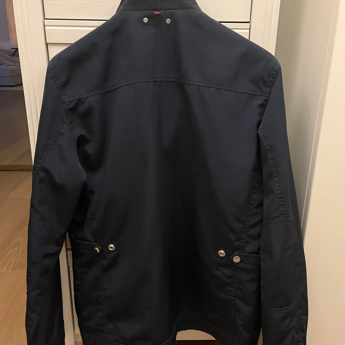 Mörkblå jacka från J. Lindeberg - 1